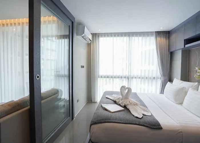 Kamala Serviced Apartment, 600M To Kamala Beach P410